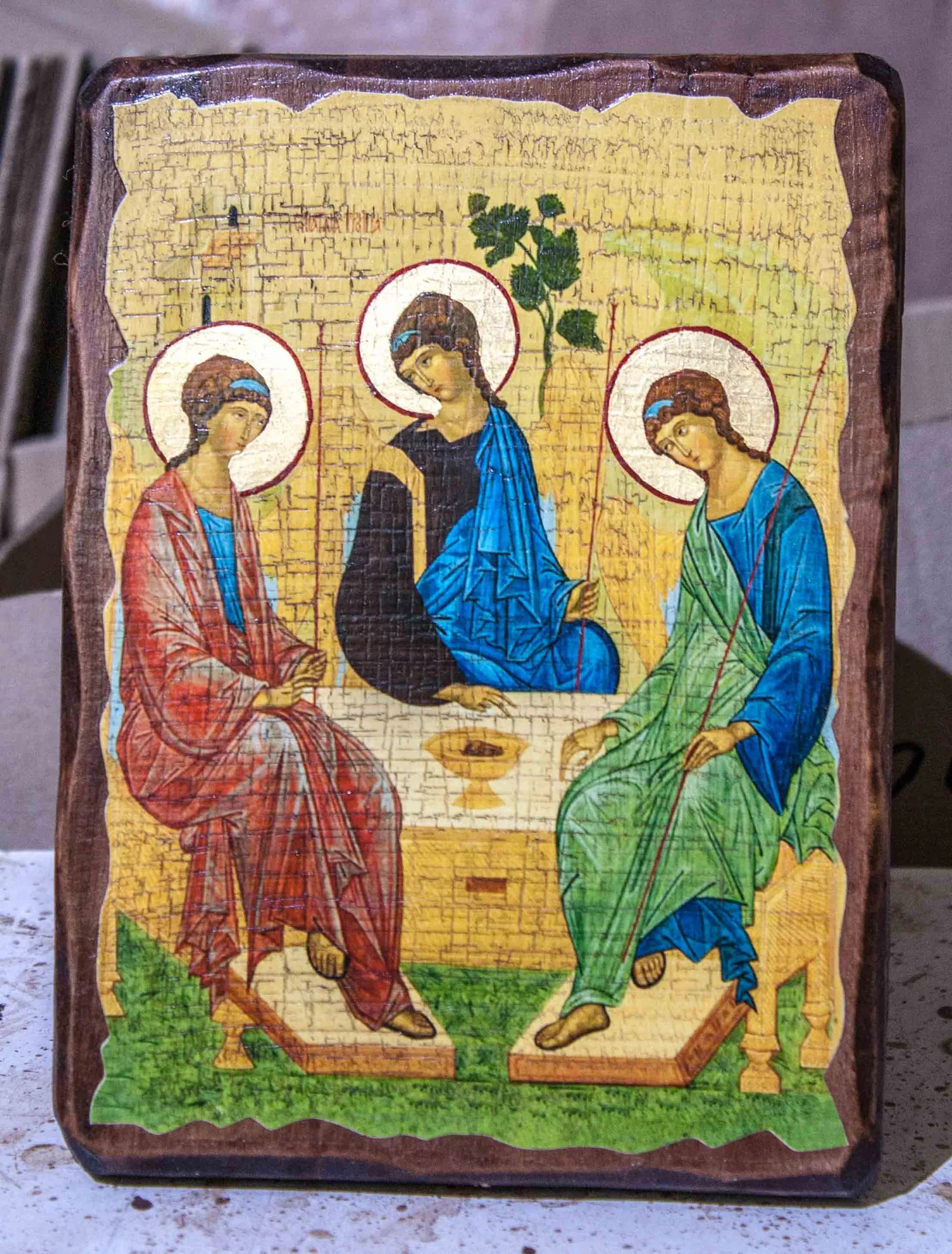 Икона «Троица», дерево под старину, печать краска, 12,5×16,5 см